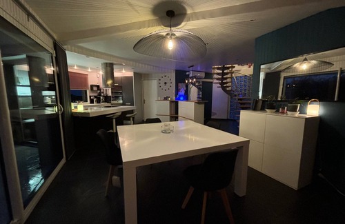 Pleuven Casa | Maison Contemporaine, à dix Minutes des Plages, Quatre Chambres, Piscine, spa