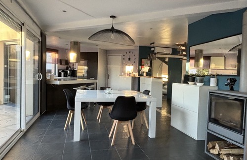 Pleuven Casa | Maison Contemporaine, à dix Minutes des Plages, Quatre Chambres, Piscine, spa