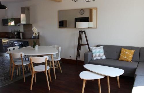Virecourt Casa | Maison Contemporaine avec Grand Jardin, Proche Moselle et Nancy, Idéale pour Pêche et Loisirs - FR-1-584-46