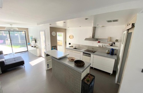 Begles Casa | Maison contemporaine & piscine