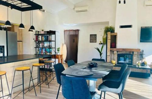 St. Jean de l’Esterel Casa | Maison conviviale à Fréjus avec piscine à débordement