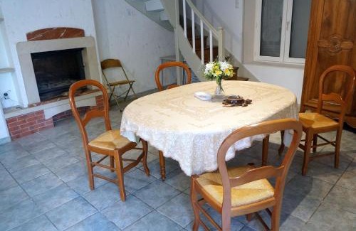 Treigny Casa | Maison conviviale à Treigny avec terrasse 130 m²