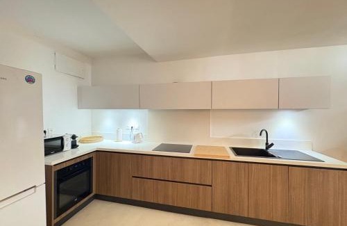 Arles City Centre Apartamento | Maison Cosy avec rooftop et BBQ - Roquette