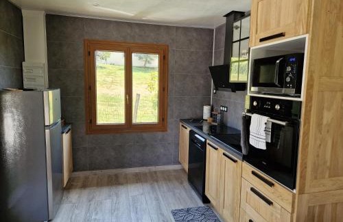 Liginiac Apartamento | Maison cosy et nature avec vue sur le lac de Neuvic