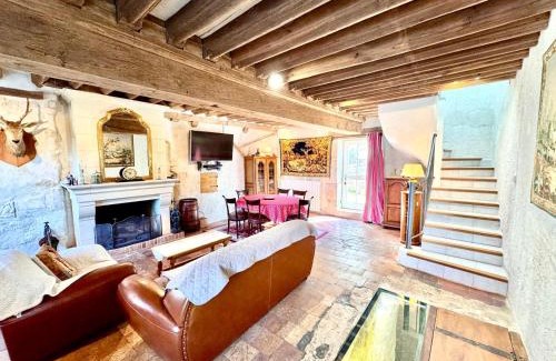 Nouan-sur-Loire Casa | Maison d'Antan, Ambiance chevaleresque Cave voutée