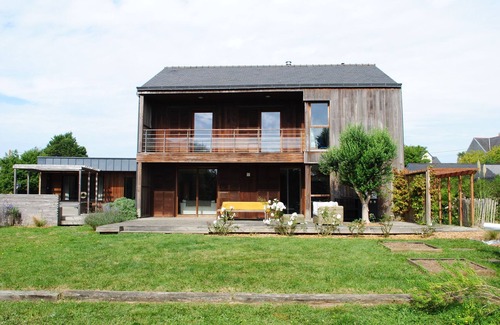 Plougastel-Daoulas Villa | Maison D'architecte en Bois, Jacuzzi, 200 m2, 4 Chambres, 3 Sdb, en Bord de mer
