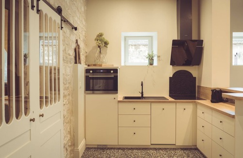 Chablis Cabaña | Gîte-Exclusivo-Un Air de Famille-Vista al rio-Baño en la habitacion