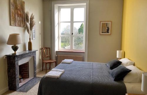 Lignieres-Orgeres Casa | Maison d'hôtes La Doucelle culture et bien-être