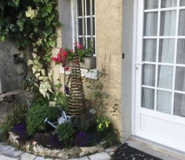 Saint-Hippolyte Casa | Maison d Hôtes La Petite Jucherie