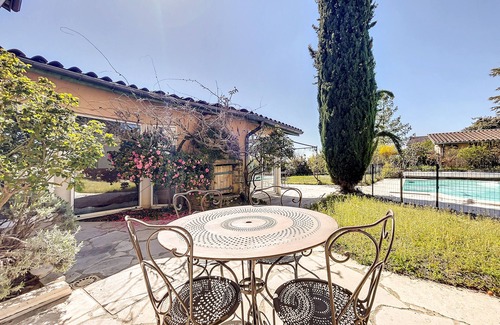 Frontonas Casa | Maison de 4 Chambres Pour 8 Adultes et 2 Enfants Avec Piscine Terrain Paysager