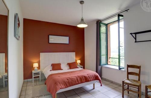 Saint-Just-la-Pendue Casa | Maison de campagne avec Jacuzzi, Sauna, Wi-Fi et Jardin privatif - FR-1-496-52