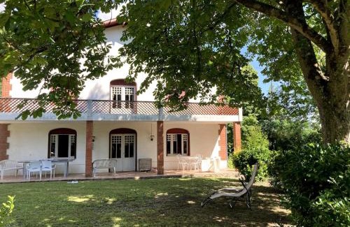 Gavarret-sur-Aulouste Casa | maison de campagne avec grand lac et park arboré