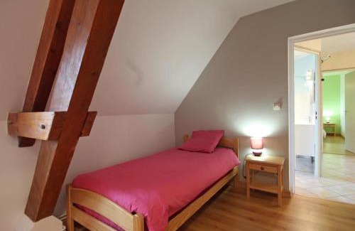 Mauves-sur-Huisne Casa | Maison de campagne rénovée avec jardin clos, terrasse, jeux, 5 chambres, et animaux acceptés - FR-1-497-109