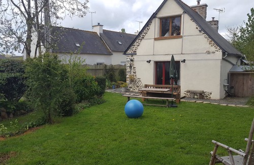Plelo Casa | Maison de Campagne. Au Calme