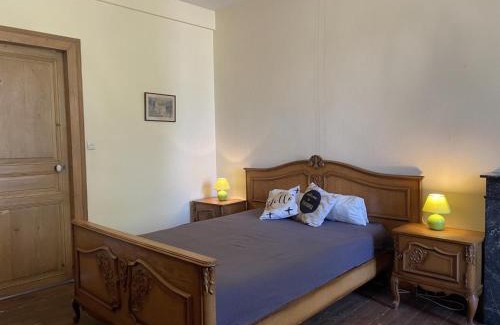 Montvicq Casa | Maison de Campagne avec Jardin Clos, Wi-Fi, Animaux Acceptés et Proche Station Thermale Néris les Bains - FR-1-489-272