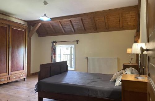 Montvicq Casa | Maison de Campagne avec Jardin Clos, Wi-Fi, Animaux Acceptés et Proche Station Thermale Néris les Bains - FR-1-489-272