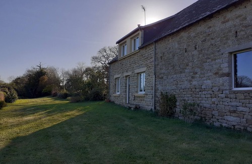Kergouric Casa | Maison de Campagne Rénovée, à 3km de la Mer, Idéal Pour la Plage et la Ballade