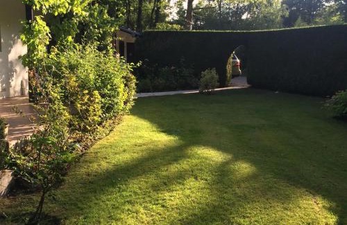 Savigny-sur-Clairis Casa | Maison de charme à Savigny-sur-Clairis avec piscine et sauna.