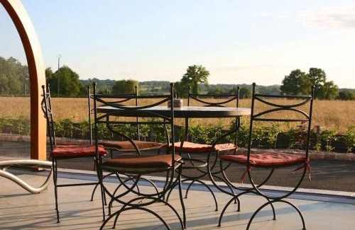 Pouligny-Notre-Dame Casa | Maison de charme en Berry près d'un golf & spa, jardin d'hiver, vélos, animaux bienvenus - tout inclus - FR-1-591-332