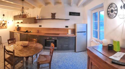 Les-Trois-Moutiers Casa | Maison de charme avec jardin aux Trois-Moutiers, 116 m², 6 pers.