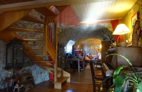 Saou Casa | Maison de charme à Saoû, avec beau jardin au calme