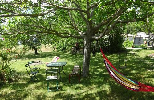 Saou Casa | Maison de charme à Saoû, avec beau jardin au calme