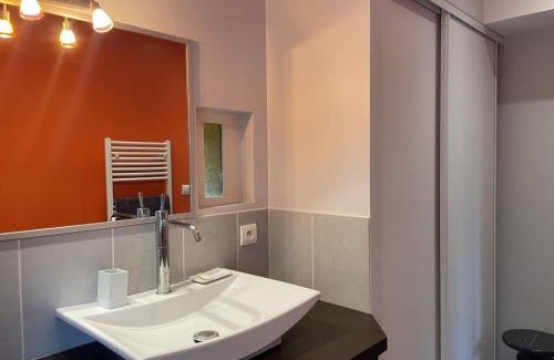 Autry-Issards Casa | Maison de Charme avec Jardin Privé et Randonnées, Idéale pour Familles et Cavaliers - FR-1-489-449