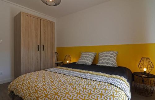 Merri Casa | Maison de charme avec grand jardin, jeux pour enfants, et équipements modernes à Merri - FR-1-497-137
