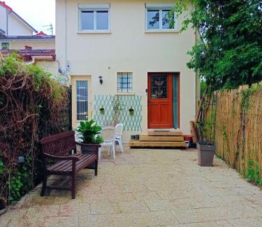 Plateau - Mont-Valerien Casa | Maison de charme avec jardin à 10mn de Paris