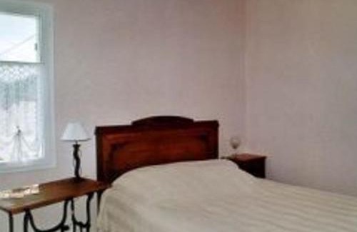 Aurouer Casa | Maison de charme avec jardin clos en Sologne Bourbonnaise, animaux acceptés, près de Moulins. - FR-1-489-258