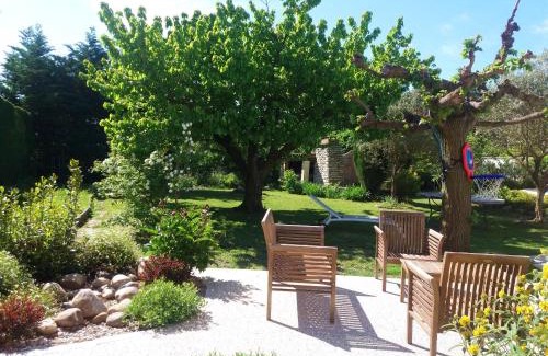 Velleron Casa | Maison de charme avec piscine privée à Velleron