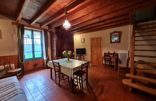 Benet Casa | Maison de charme avec WiFi au cœur du Marais Poitevin, jardin clos, barque et vélos, 4 chambres - FR-1-426-146