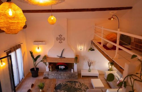 Paraza Casa | Maison de charme et vue Imprenable à 180 degrés sur les vignes et Pyrénées