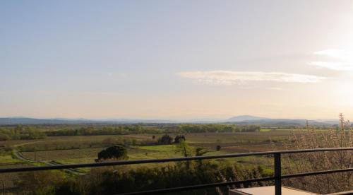 Paraza Casa | Maison de charme et vue Imprenable à 180 degrés sur les vignes et Pyrénées
