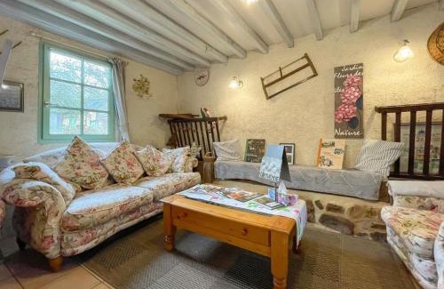 Sainte-Opportune Casa | Maison de charme avec jardin luxuriant, près de la Suisse Normande, idéale pour déconnexion totale - FR-1-497-35