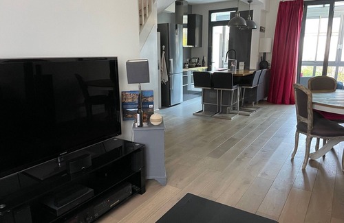 Saint-Cloud Casa | Maison de Charme Tout Proche Paris. Emplacement Idéal Pour les Sites Olympiques