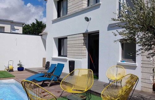 La Rochelle Casa | Maison de Famille Avec Jacuzzi et Piscine