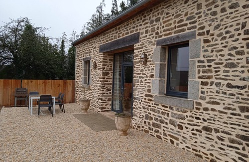 La Chapelle-Janson Casa | Maison de Vacances Pour 4 Personnes, 120m2, en Campagne