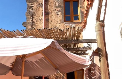 Narbolia Casa | Maison de l artiste Zangs