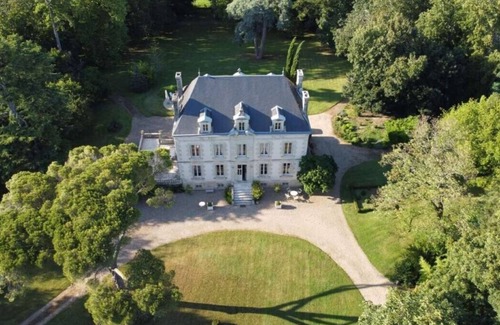 Vouille Casa | Maison de Maître 19ème Siècle Dans Village Calme à 15km de Poitiers