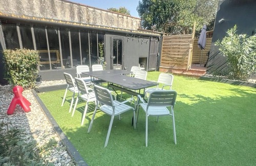 Mazeres Casa | Maison de maître 250 m² - courtyard & glass roof for up to 10 people. Possible events.