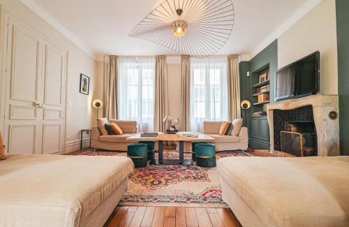 Chateauroux Casa | Maison de maître avec jardin, spa et parking au cœur de Châteauroux - FR-1-591-322