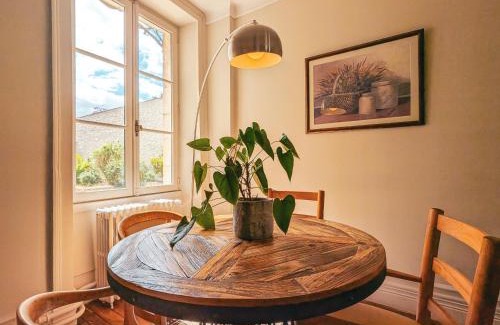 Chateauroux Casa | Maison de maître avec jardin, spa et parking au cœur de Châteauroux - FR-1-591-322