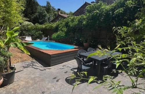 La Celle-sous-Gouzon Casa | Maison de rue avec piscine