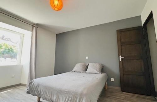 La Celle-sous-Gouzon Casa | Maison de rue avec piscine
