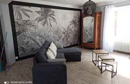 Sauveterre-de-Rouergue Casa | Maison de village 6/9 prs