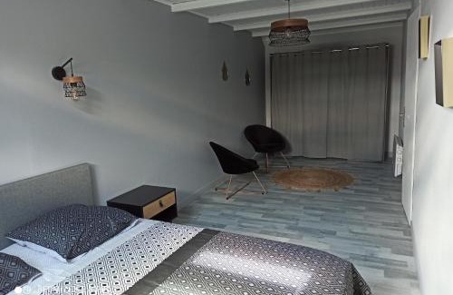 Sauveterre-de-Rouergue Casa | Maison de village 6/9 prs