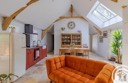 Chalonnes-sur-Loire Casa | Maison de Vacances Rénovée sur l'Île Fluviale de Chalonnes, Terrasse, BBQ, Prêt de Vélos - FR-1-622-61