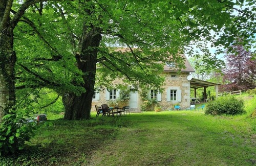 Saint-Frion Casa | Maison de Vacance Indépendante au Sein D'une Propriété Familiale