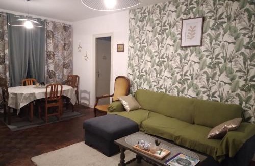 Peyrat-le-Chateau Casa | Maison de village proche du Lac de Vassivière